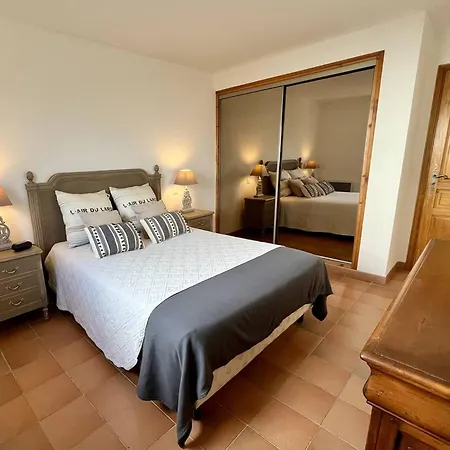 Moderne 3 Avec Piscine Et Climatisation - Fr-1-768-131